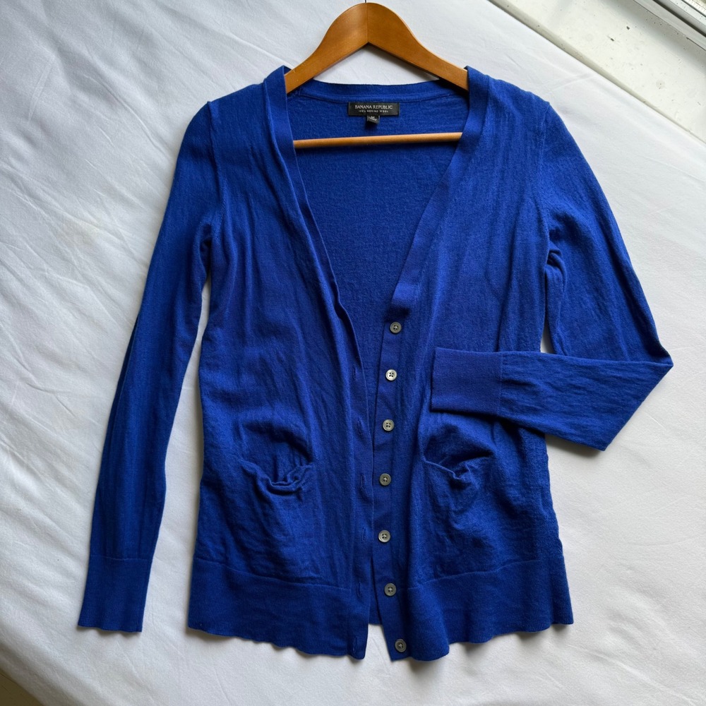 Banana Republic Royal Blue 100% Merino Wool V-Neck Button Cardigan Sweater M